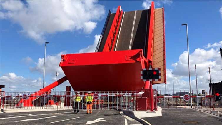 Rising Arm Barrier for Rising Bridge